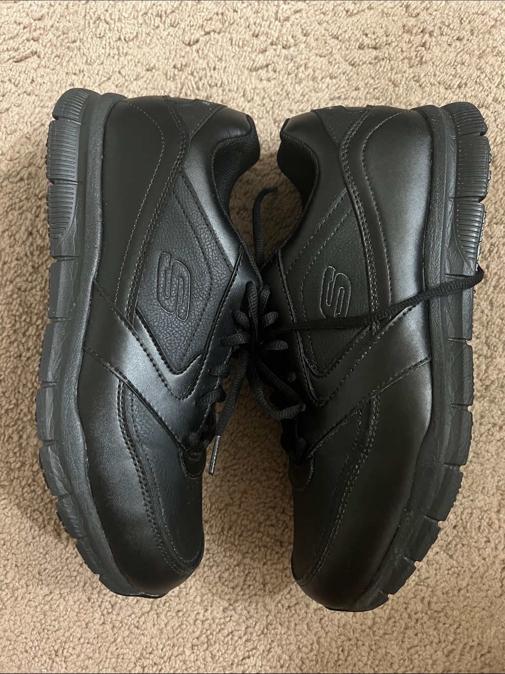 Skechers relaxed fit work shoes Men’s